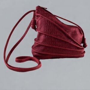 Thomas Leathers Spiral Bag Red Textured Leather Crossbody $298 Retail